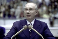 Gordon B. Hinckley addresses the student body